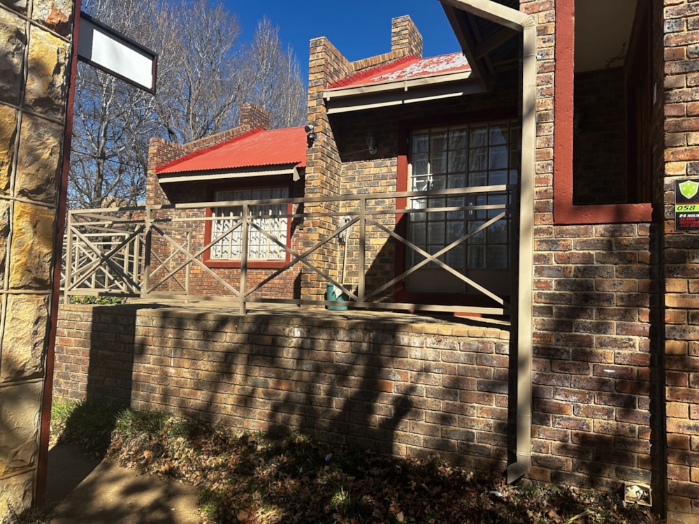 Commercial Building sold in Clarens - 1CS1666037 Commercial Building sold in Clarens - 1CS1666037