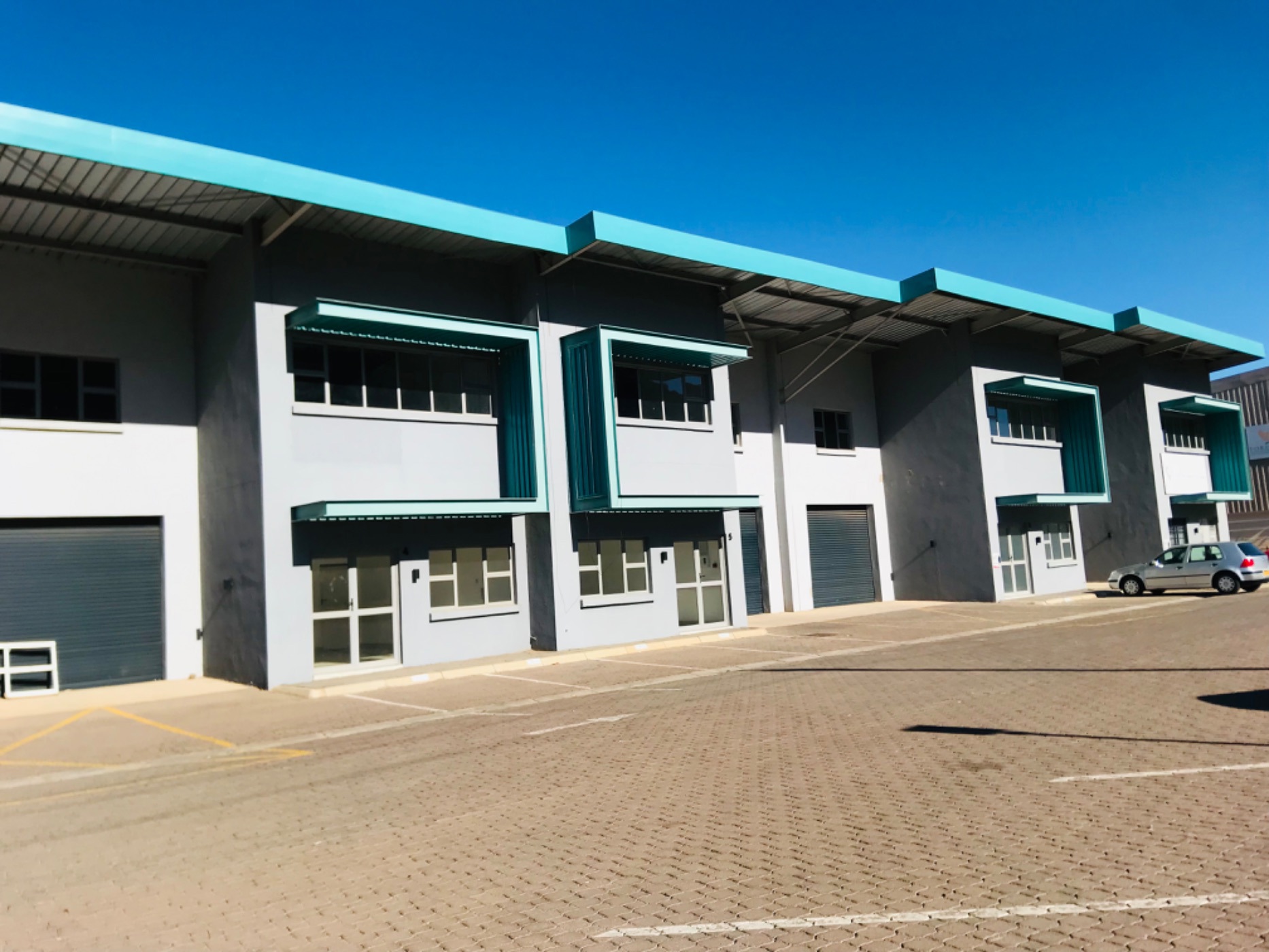 Commercial industrial property to rent in Commerce Park, Botswana - 3BO1668406