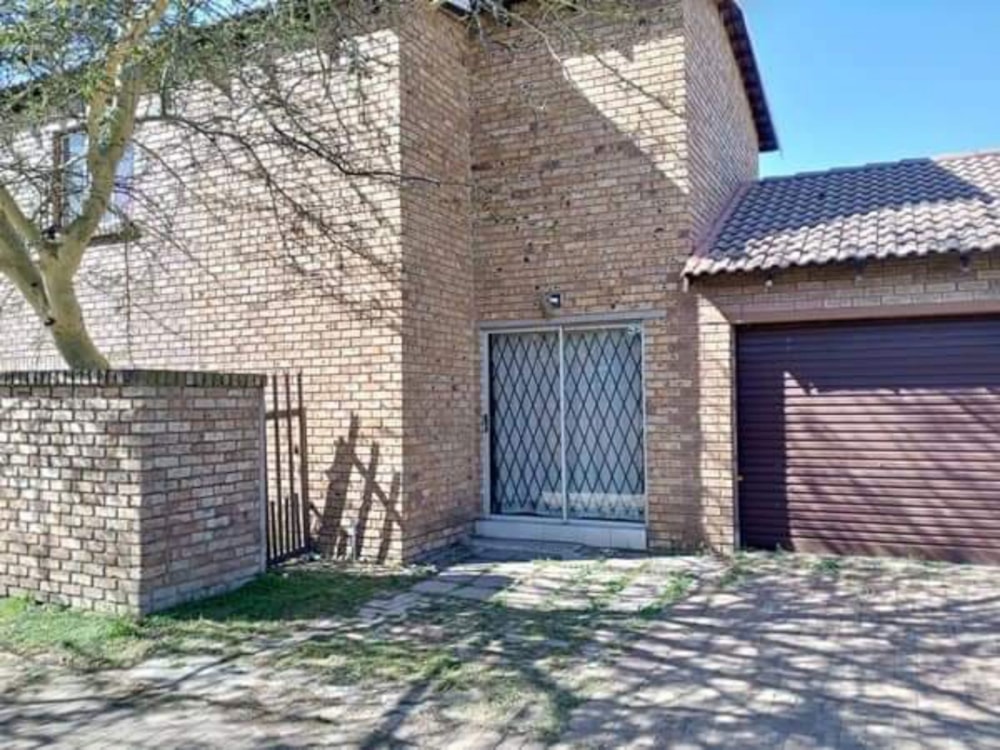 Townhouse for sale in Witbank Central (eMalahleni Central) - 1WD1666602 Townhouse for sale in Witbank Central (eMalahleni Central) - 1WD1666602
