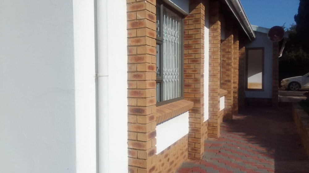 House for sale in Southernwood, Mthatha - 1MH1667100 House for sale in Southernwood, Mthatha - 1MH1667100