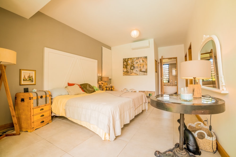 Security complex home for sale in Tamarin, Mauritius - MUR1667048