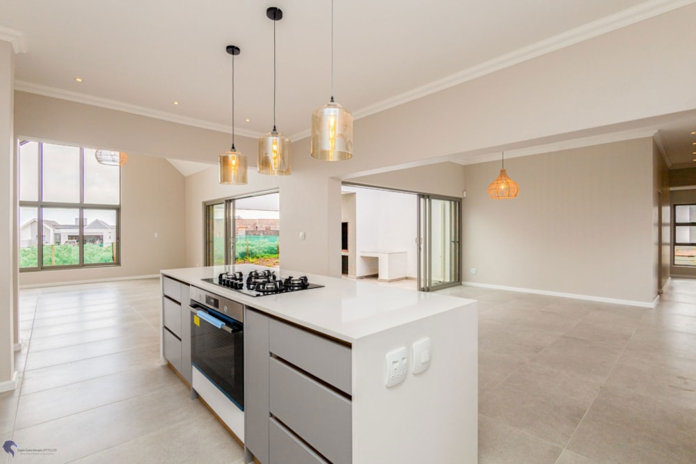 House for sale in Langebaan Country Estate - LA1703103 House for sale in Langebaan Country Estate - LA1703103