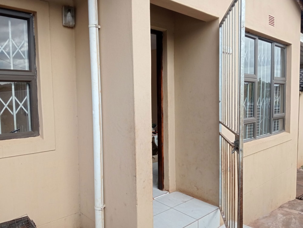 House to rent in Ngwelezana - 1RY1733200 House to rent in Ngwelezana - 1RY1733200