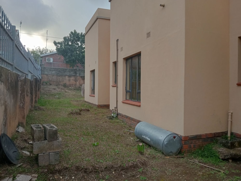 Double-storey house sold in Esikhawini - 1RY1667934 Double-storey house sold in Esikhawini - 1RY1667934