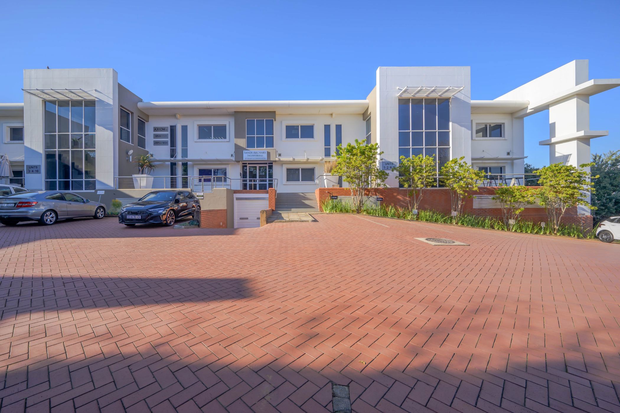 Commercial office to rent in La Lucia - 1ND1701967