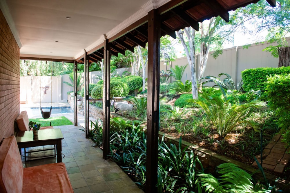 Guesthouse for sale in Baileys Muckleneuk - PT1668269