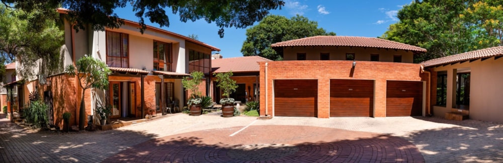 Guesthouse for sale in Baileys Muckleneuk - PT1668269