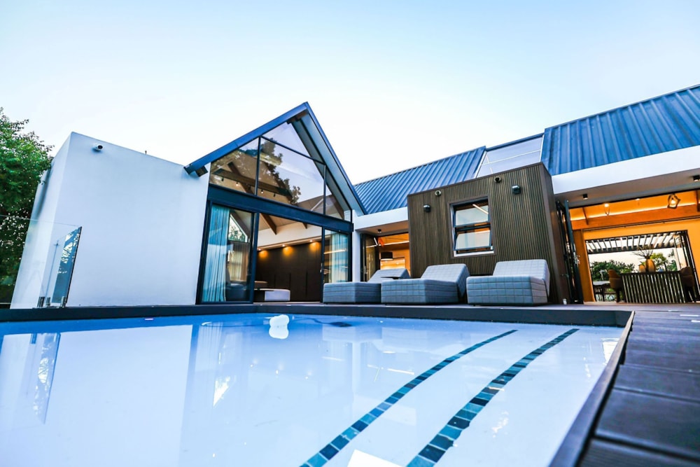 Guesthouse for sale in Faerie Glen - PT1667888 Guesthouse for sale in Faerie Glen - PT1667888