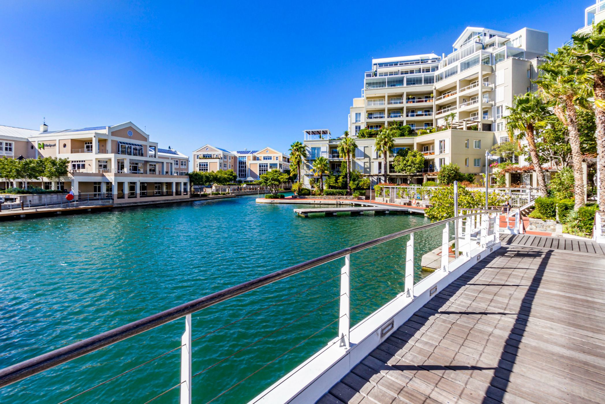 Apartment sold in Waterfront, Cape Town - AS1684457