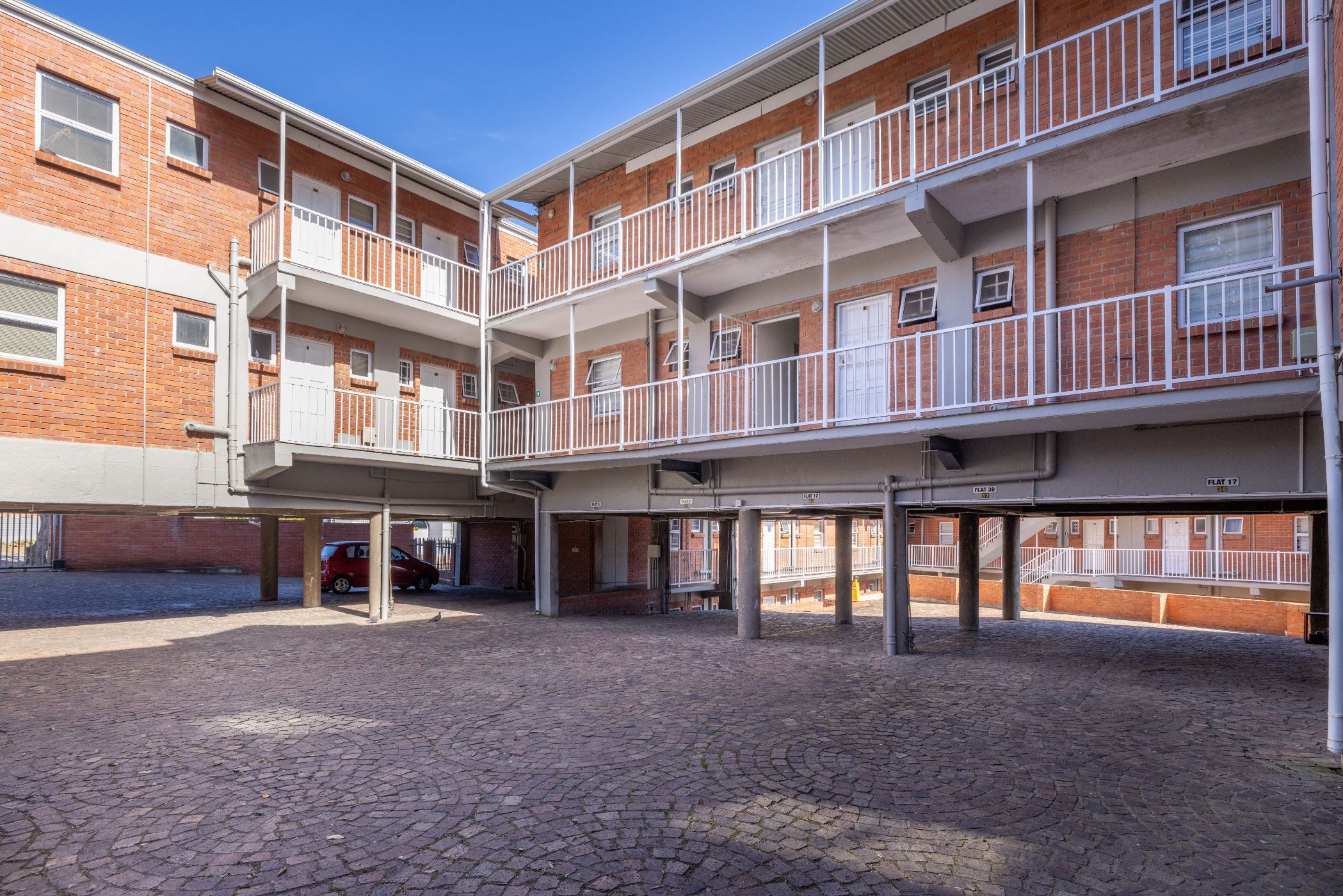 Apartment for sale in Grahamstown Central (Makhanda Central)  - 1GC1667874