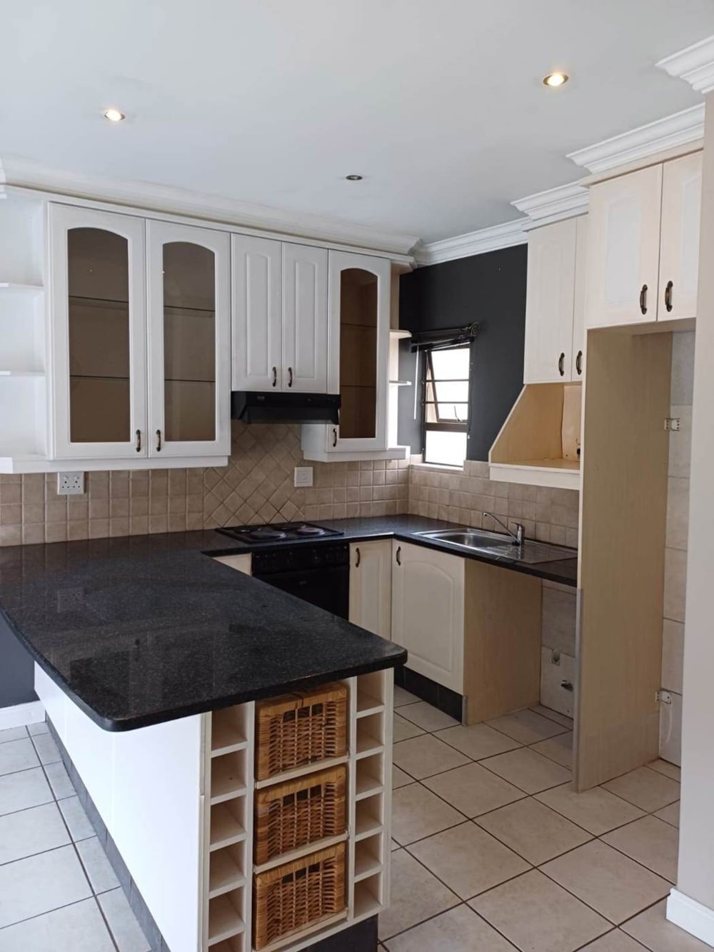 Apartment sold in Wave Crest - 1JF1666203 Apartment sold in Wave Crest - 1JF1666203