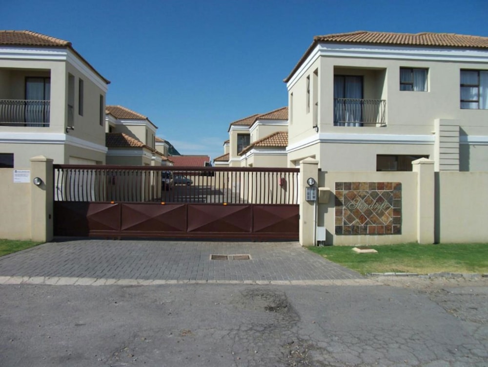 Apartment sold in Wave Crest - 1JF1666203 Apartment sold in Wave Crest - 1JF1666203