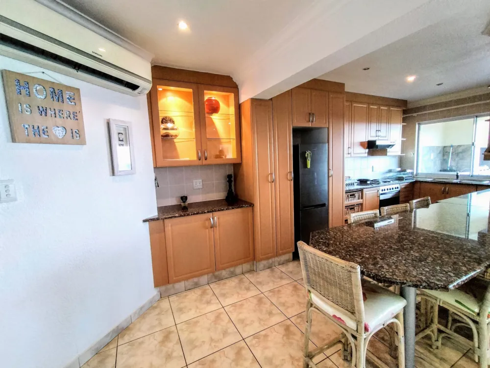 Apartment for sale in Uvongo - 1PSH1667578 Apartment for sale in Uvongo - 1PSH1667578