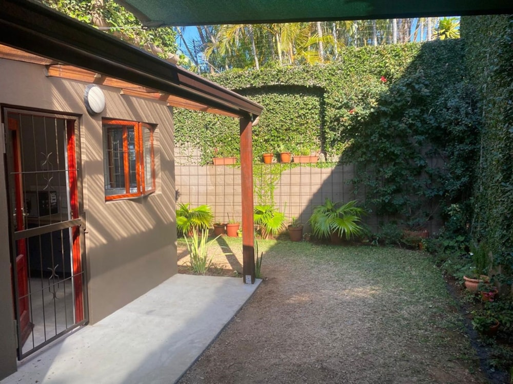 Garden cottage to rent in La Lucia - 1ND1730153