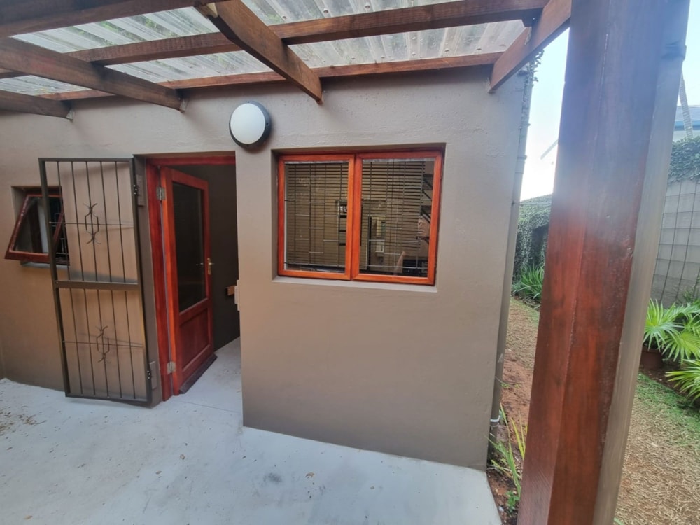 Garden cottage to rent in La Lucia - 1ND1730153