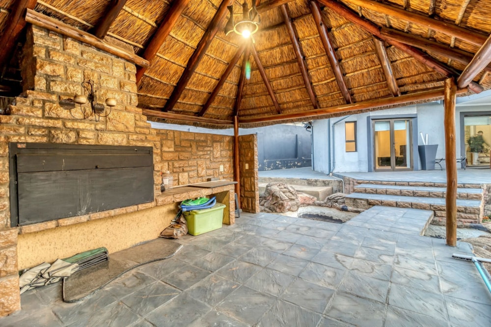 House for sale in Victoria - HP1661882 House for sale in Victoria - HP1661882