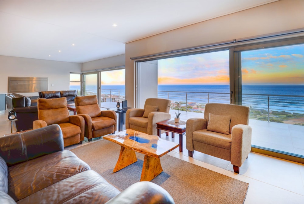 Double-storey house sold in Pienaarstrand - 1MB1665152 Double-storey house sold in Pienaarstrand - 1MB1665152