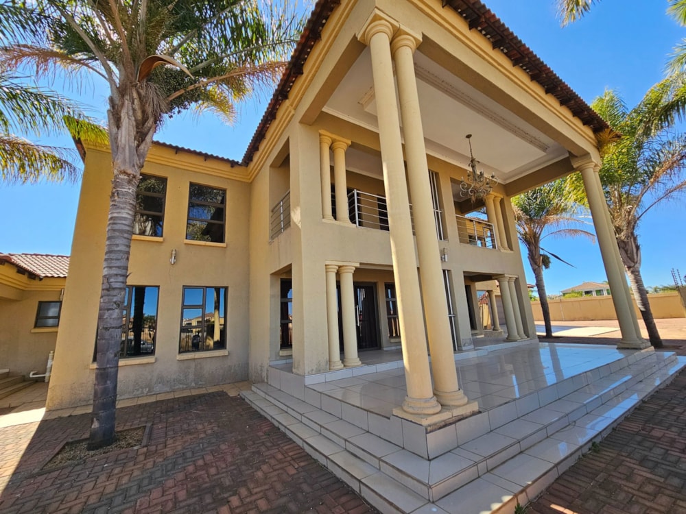 Double-storey house for sale in Serela View - 1PS1664557