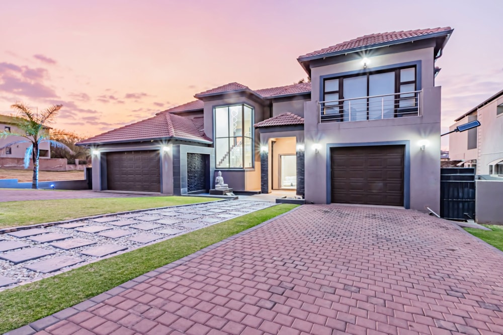 Golf estate house for sale in Blue Valley Golf Estate - CN1664116 Golf estate house for sale in Blue Valley Golf Estate - CN1664116