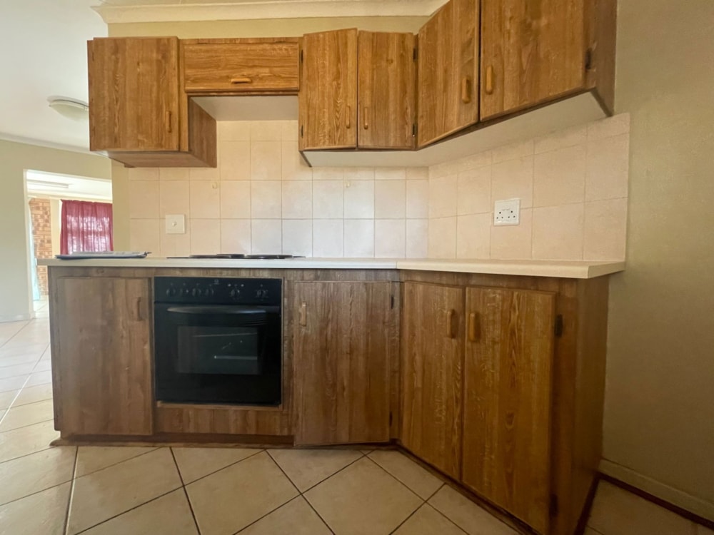 Townhouse for sale in Langenhovenpark - 1BX1663911 Townhouse for sale in Langenhovenpark - 1BX1663911