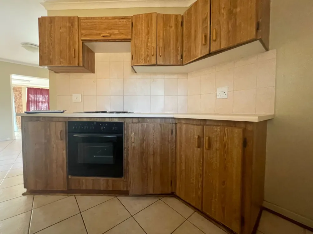 Townhouse for sale in Langenhovenpark - 1BX1663911 Townhouse for sale in Langenhovenpark - 1BX1663911