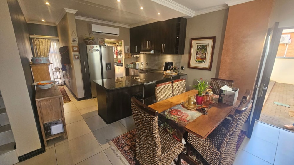 Townhouse sold in Wild Olive Estate - 1BX1667110 Townhouse sold in Wild Olive Estate - 1BX1667110