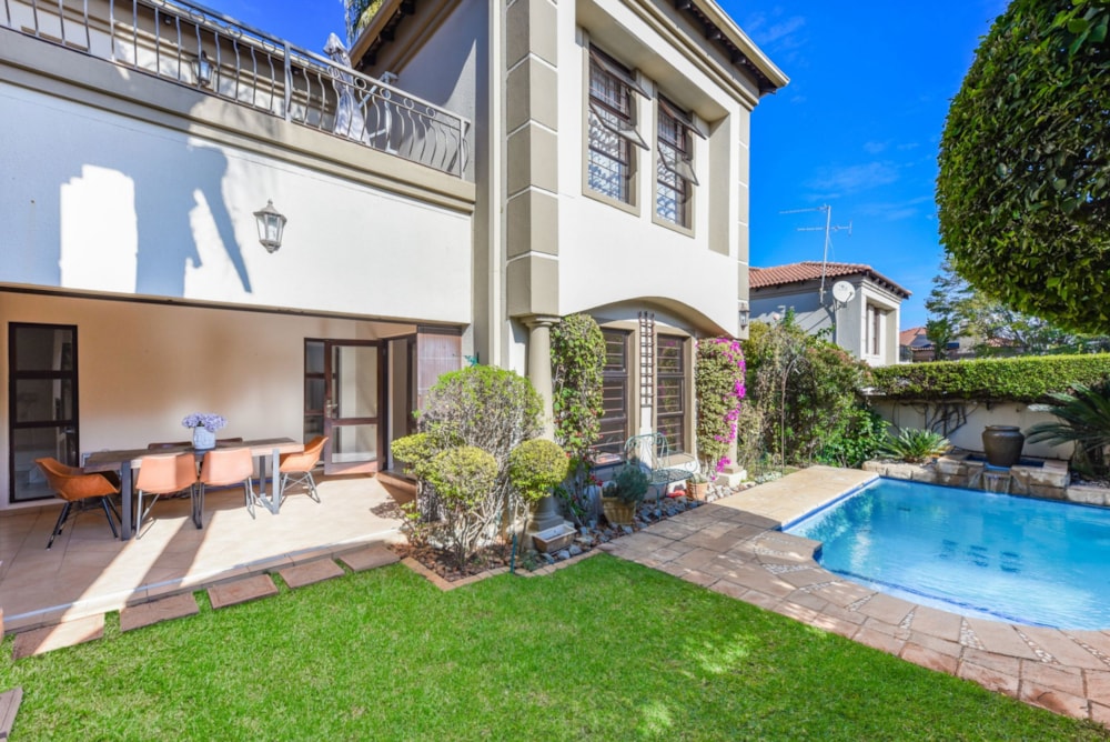 Double-storey house for sale in Douglasdale - FW1708339 Double-storey house for sale in Douglasdale - FW1708339