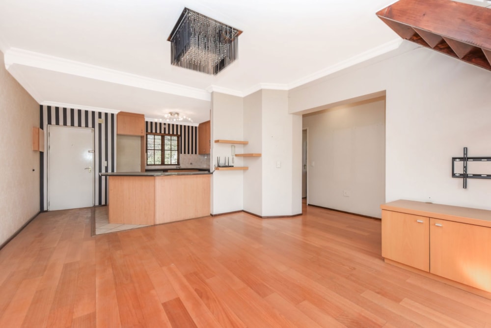 Double-storey apartment sold in Rivonia - HP1666673 Double-storey apartment sold in Rivonia - HP1666673