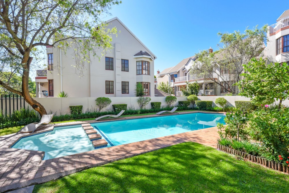 Double-storey apartment sold in Rivonia - HP1666673 Double-storey apartment sold in Rivonia - HP1666673