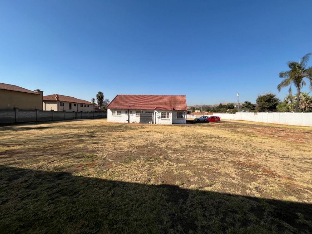 Vacant land for sale in Bedfordview - BED1665588 Vacant land for sale in Bedfordview - BED1665588