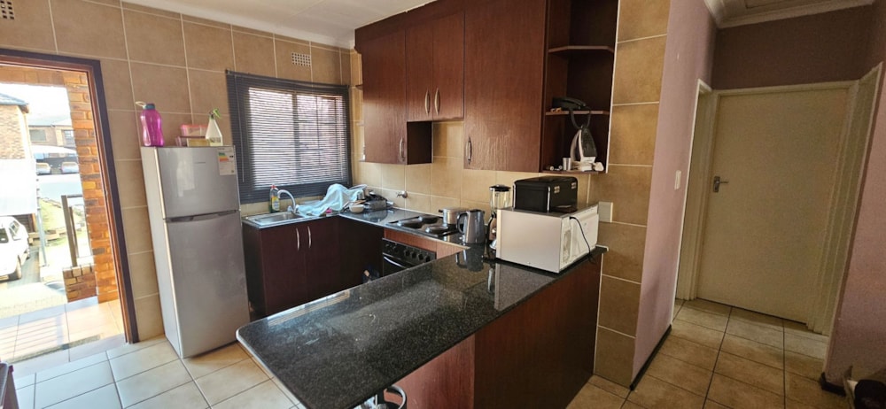 Townhouse for sale in Sonneveld - 1BJ1670473 Townhouse for sale in Sonneveld - 1BJ1670473