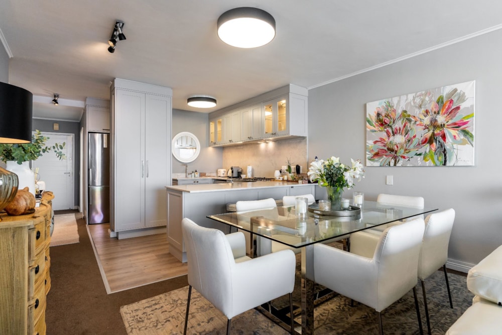 Apartment sold in Mouille Point - AS1668158