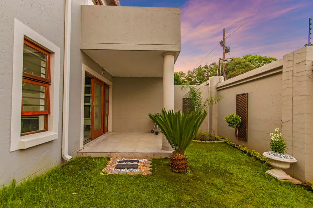 Townhouse for sale in Oaklands, Johannesburg - HP1671729 Townhouse for sale in Oaklands, Johannesburg - HP1671729