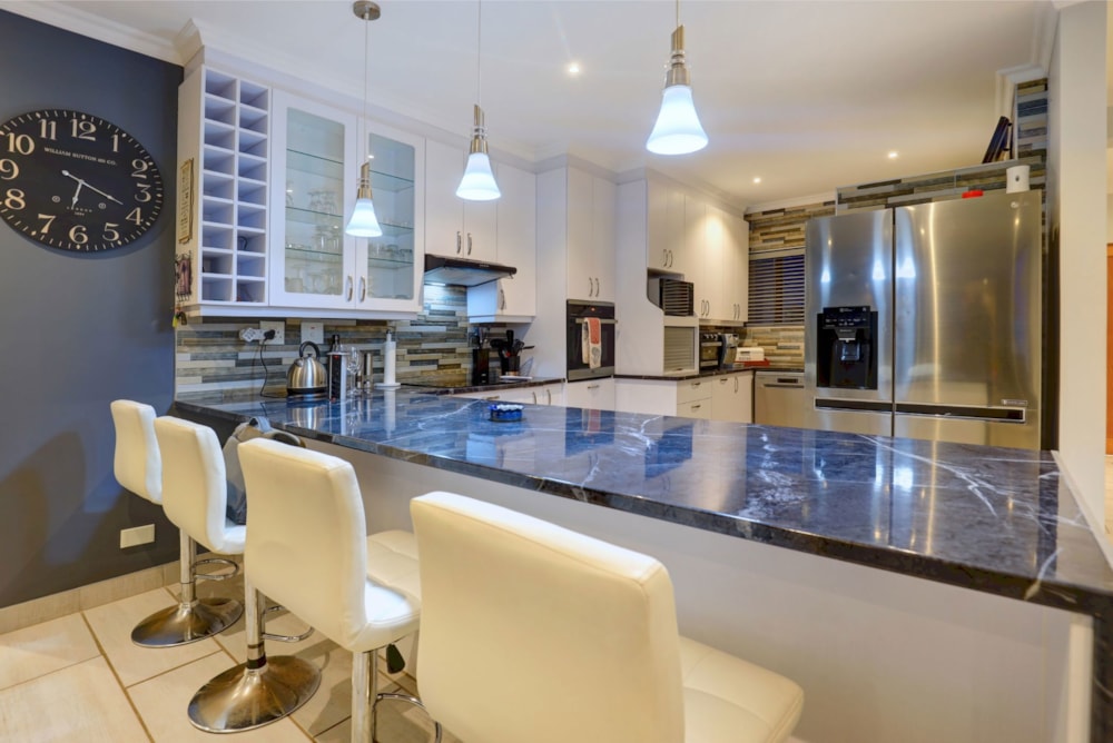 Apartment for sale in Mossel Bay Central - 1MB1723028 Apartment for sale in Mossel Bay Central - 1MB1723028