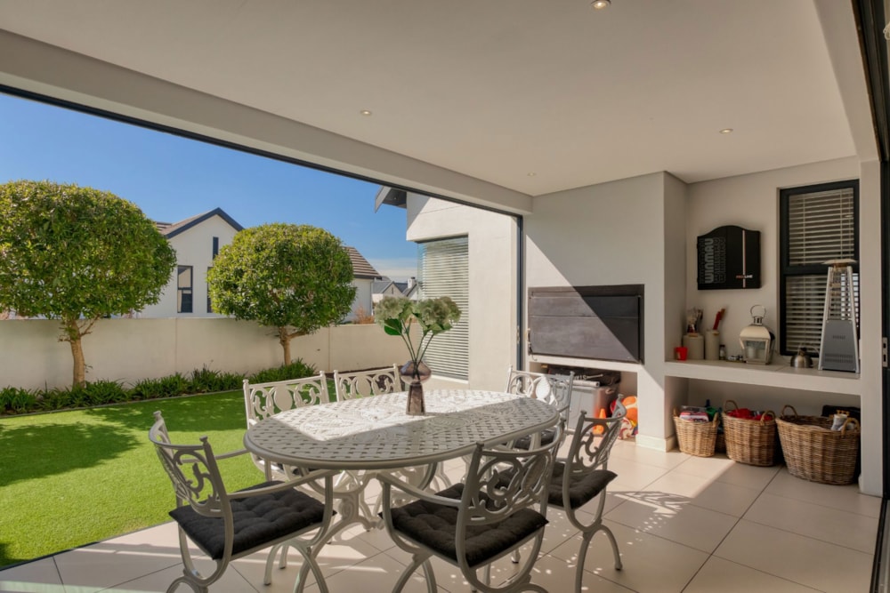 House sold in Somerset West - SW1670155 House sold in Somerset West - SW1670155