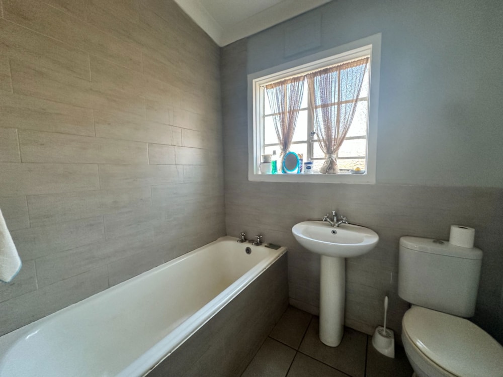 Bachelor apartment let in Wembley - 1PM1668547