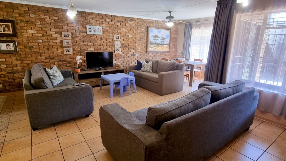 House sold in Uitsig, Bloemfontein - 1BX1671510 House sold in Uitsig, Bloemfontein - 1BX1671510