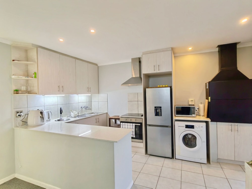 Apartment to rent in Bothasig - 1PLA1750014 Apartment to rent in Bothasig - 1PLA1750014