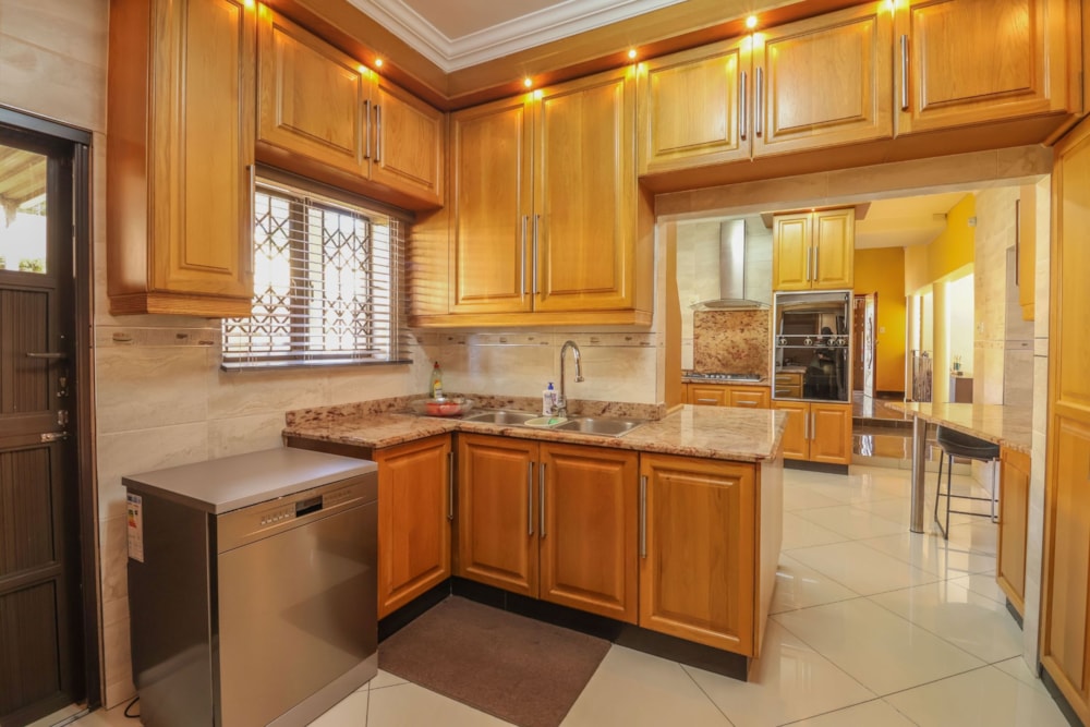 House for sale in Athlone Park - 1WB1679160 House for sale in Athlone Park - 1WB1679160