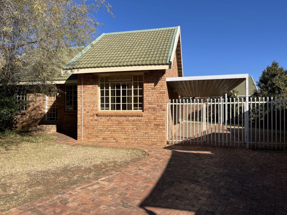 Townhouse sold in Spitskop - 1BX1667783 Townhouse sold in Spitskop - 1BX1667783