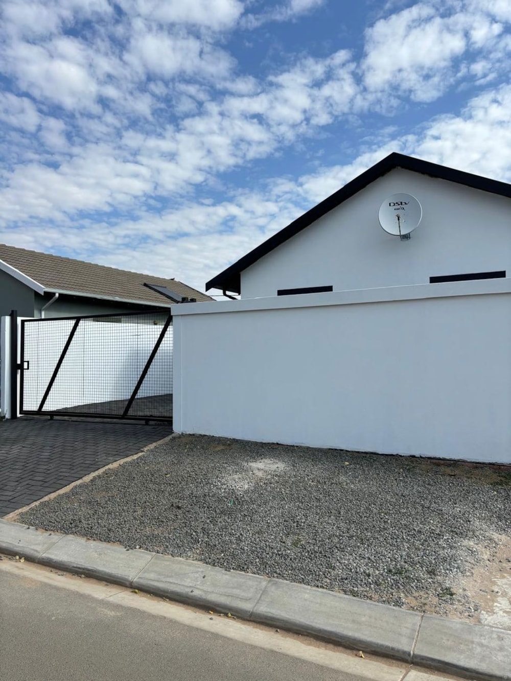 House for sale in Raceway Park - 1BX1670801