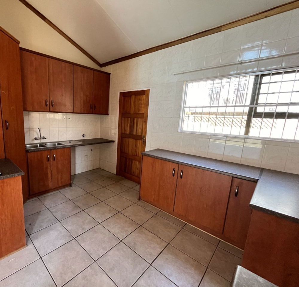 Townhouse for sale in Langenhovenpark - 1BX1709974 Townhouse for sale in Langenhovenpark - 1BX1709974