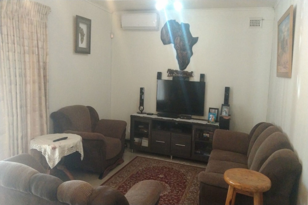 House for sale in Isipingo Hills - 1WB1669714 House for sale in Isipingo Hills - 1WB1669714