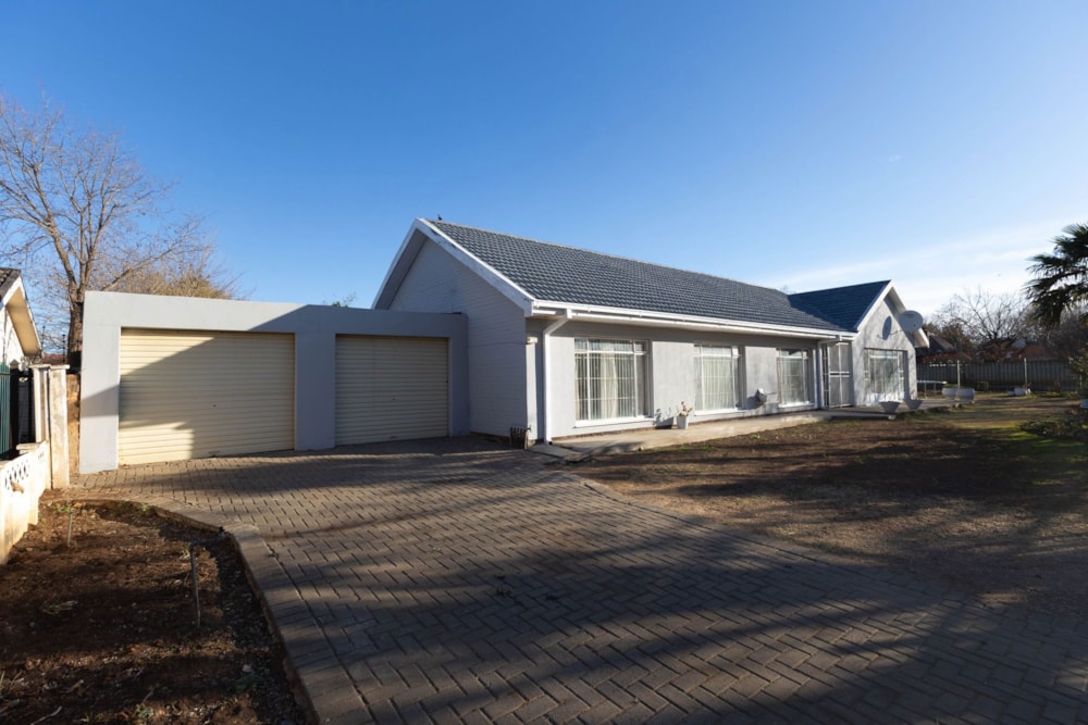 House for sale in Fichardt Park - 1BX1669923 House for sale in Fichardt Park - 1BX1669923