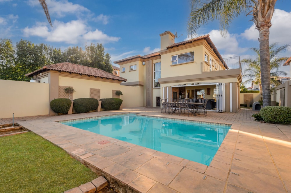 Security estate home sold in Aspen Hills Nature Reserve - 1GV1669136 Security estate home sold in Aspen Hills Nature Reserve - 1GV1669136