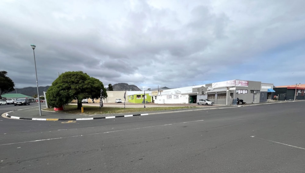 Commercial retail property for sale in Gansbaai - 1SW1517480 Commercial retail property for sale in Gansbaai - 1SW1517480