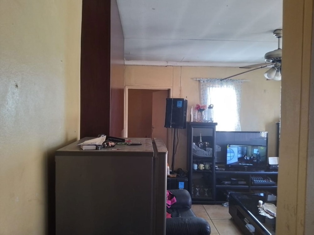 House for sale in Bloemside - 1BX1668464