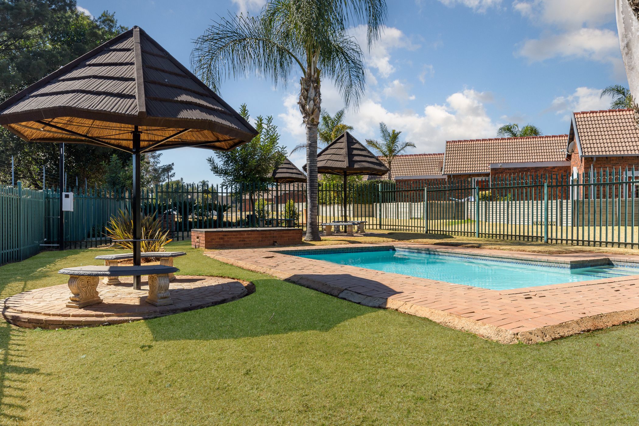 Apartment sold in Glen Marais - KTP1669716