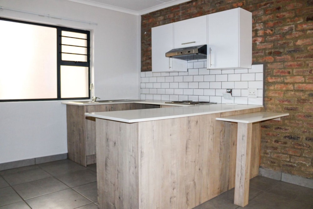 Apartment for sale in Pomona - KTP1673852