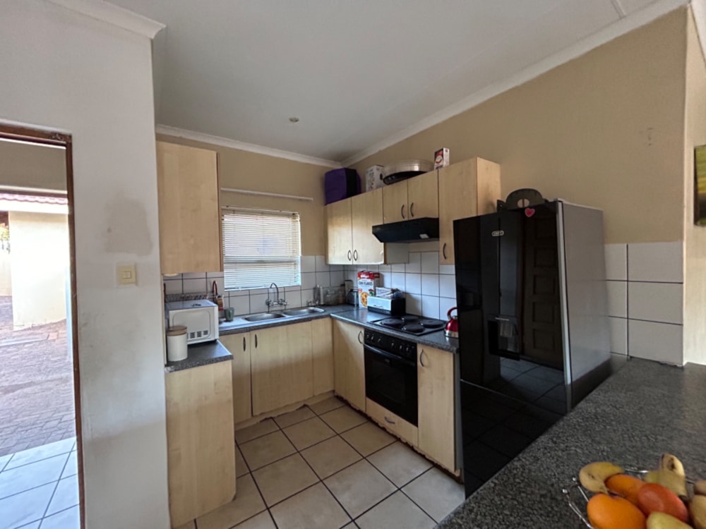 Townhouse sold in Barkly West - 1KJ1670476 Townhouse sold in Barkly West - 1KJ1670476